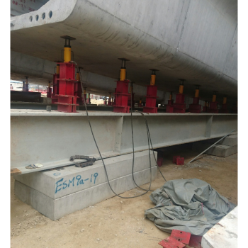 Hydraulic Bridge Jacking Works in China2